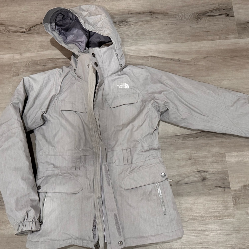 The North Face Men's Light Gray Performance Jacket